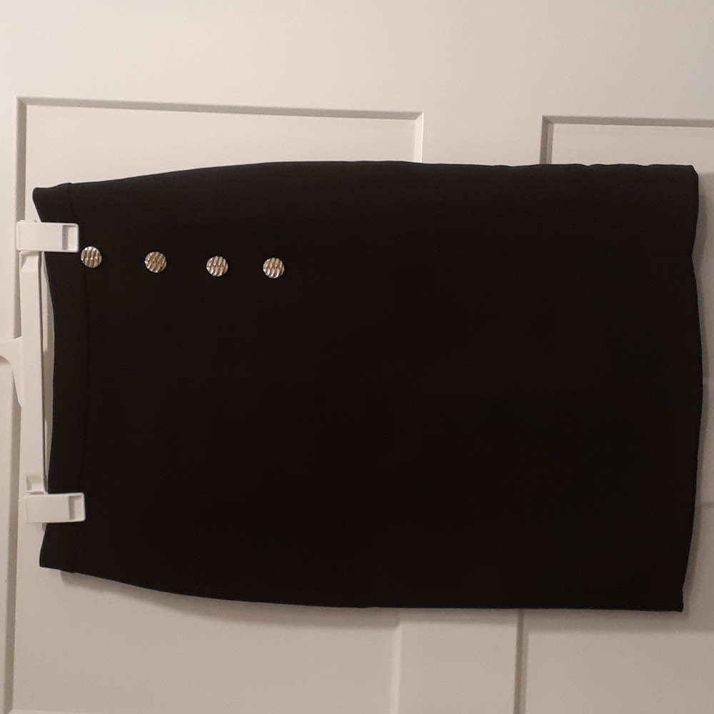 Large Pyramide black skirt with gold buttons